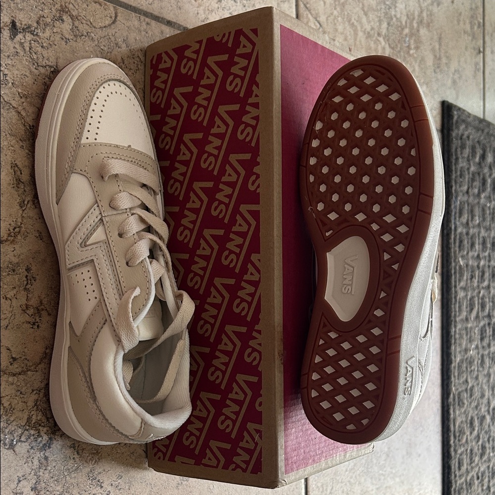 Vans Women's Cream Sneakers